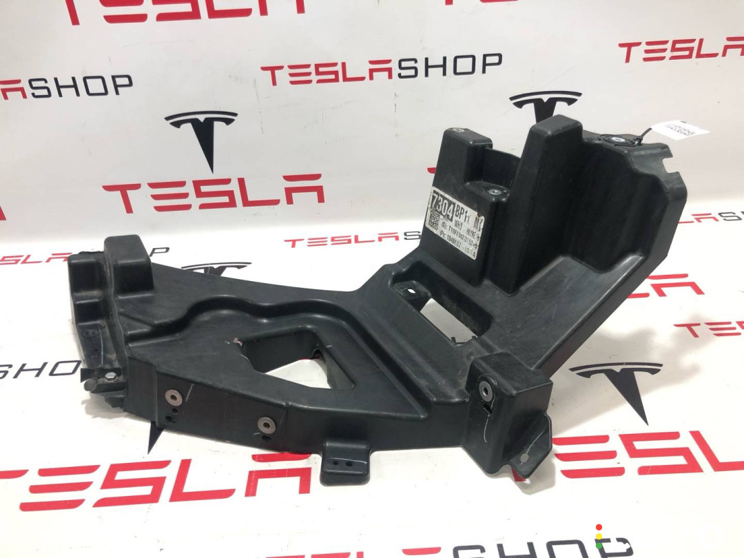 1043357-00-F крепление фары (кронштейн фары) левой Tesla Model X 2019г. - фото №1