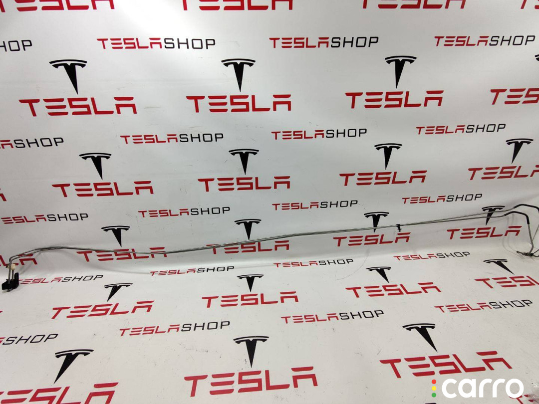 1044713-00-D трубка тормозная Tesla Model 3 2019г. - фото №1
