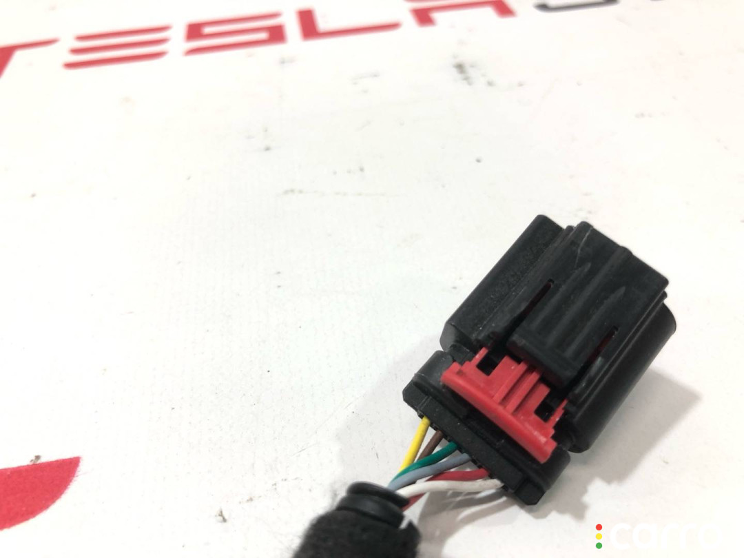 2486398-00-C разъем (фишка) проводки Tesla Model S 2-й рест 2021г. - фото №1