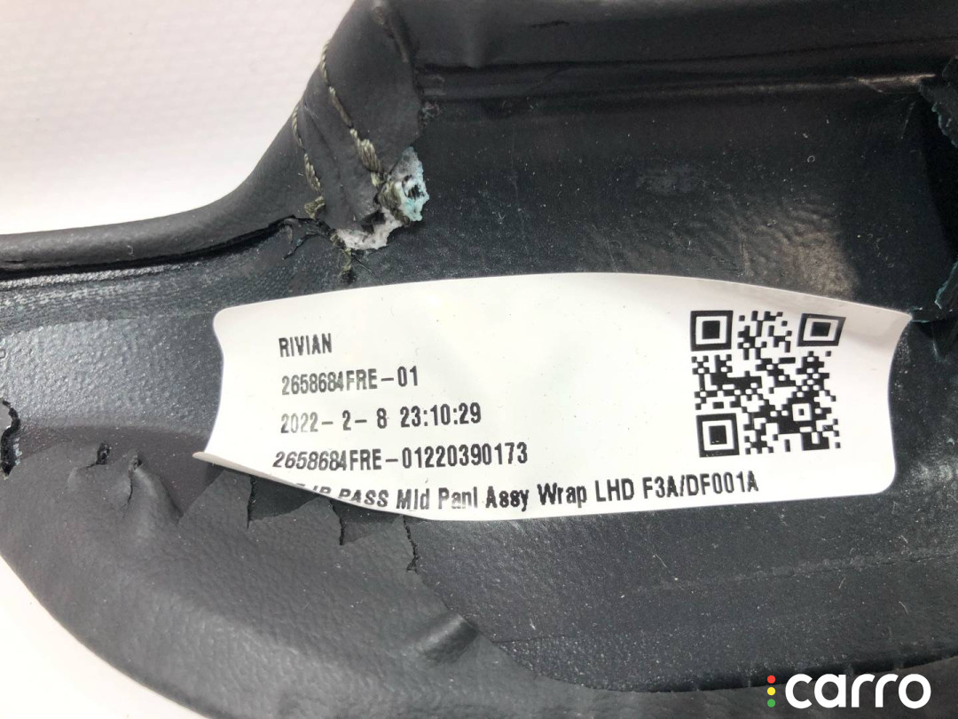 PT00061133-E-001, 2636731, PT00000779 Накладка декоративная на торпедо Rivian R1T 2022г. - фото №5