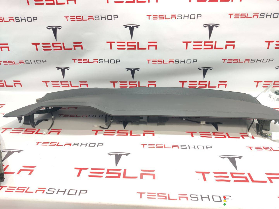 1562987-00-H, 1562992-00-B панель передняя салона (торпедо) Tesla Model S 2-й рест 2021г. - фото №5