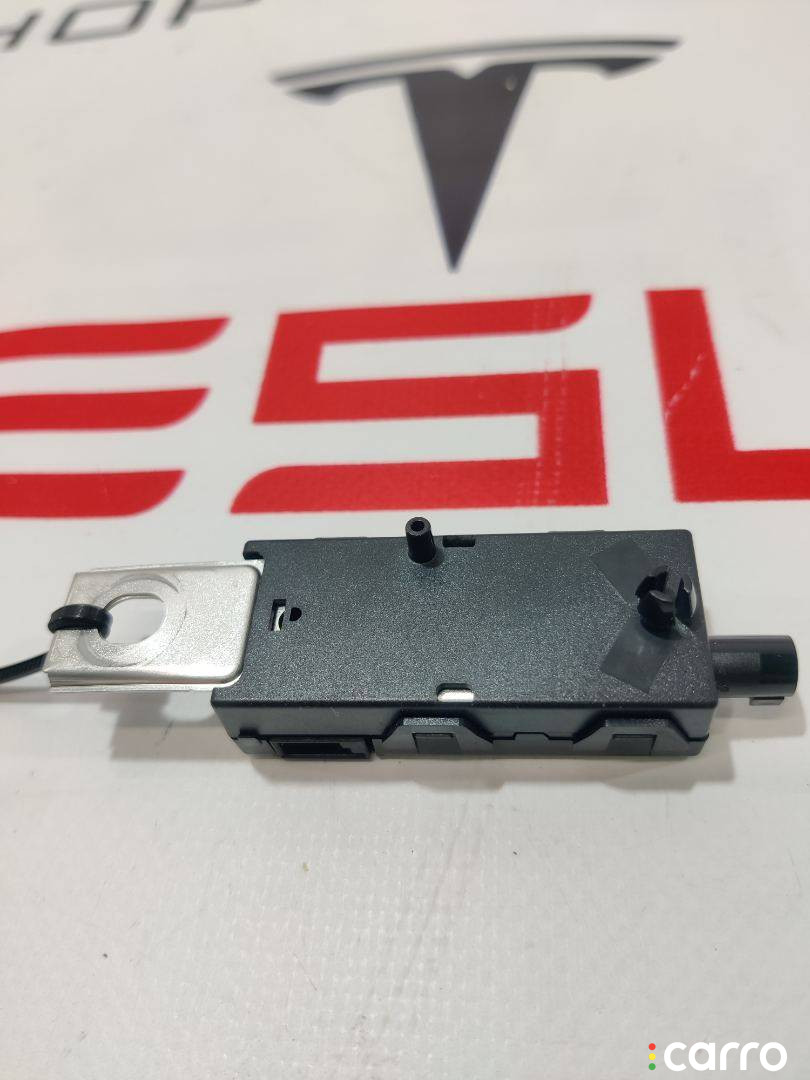 1551330-00-B усилитель антенны Tesla Model S 2-й рест 2021г. - фото №2