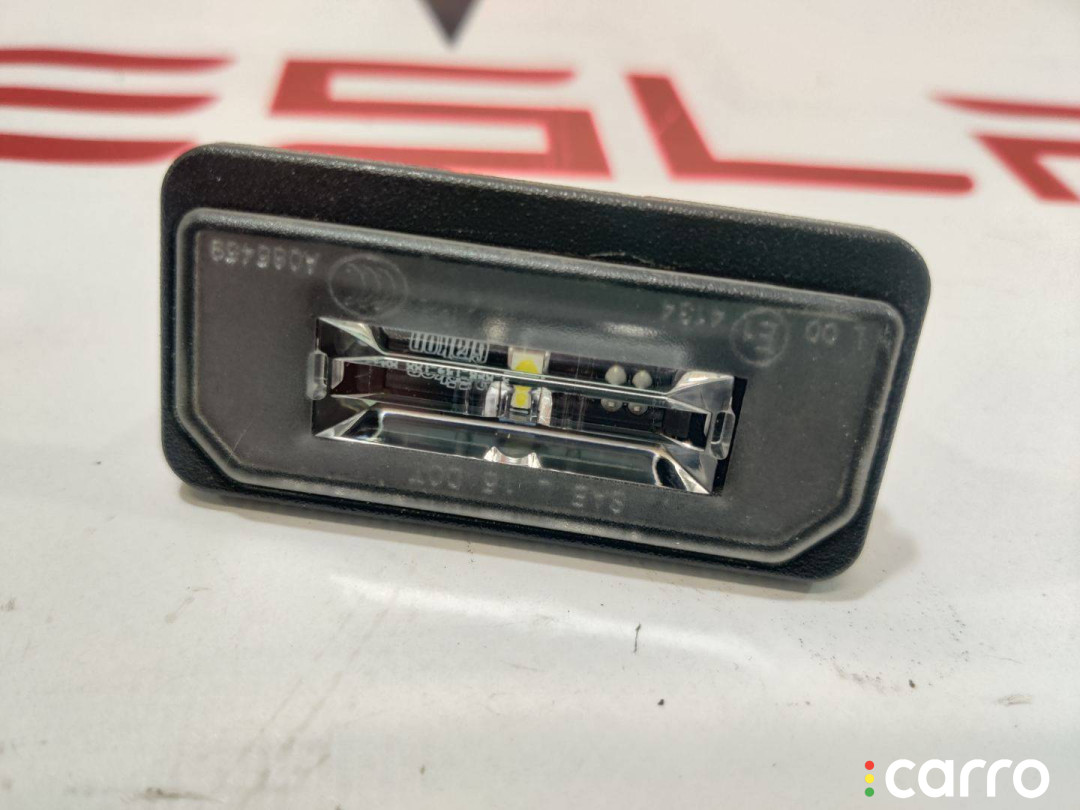 A2038200256, 1034341-00-B Подсветка номера Tesla Model S 2-й рест 2021г. - фото №1