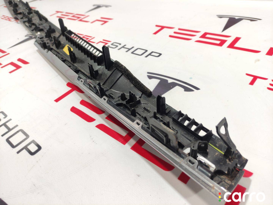 1562968-70-C панель передняя салона (торпедо) Tesla Model S 2-й рест 2021г. - фото №5