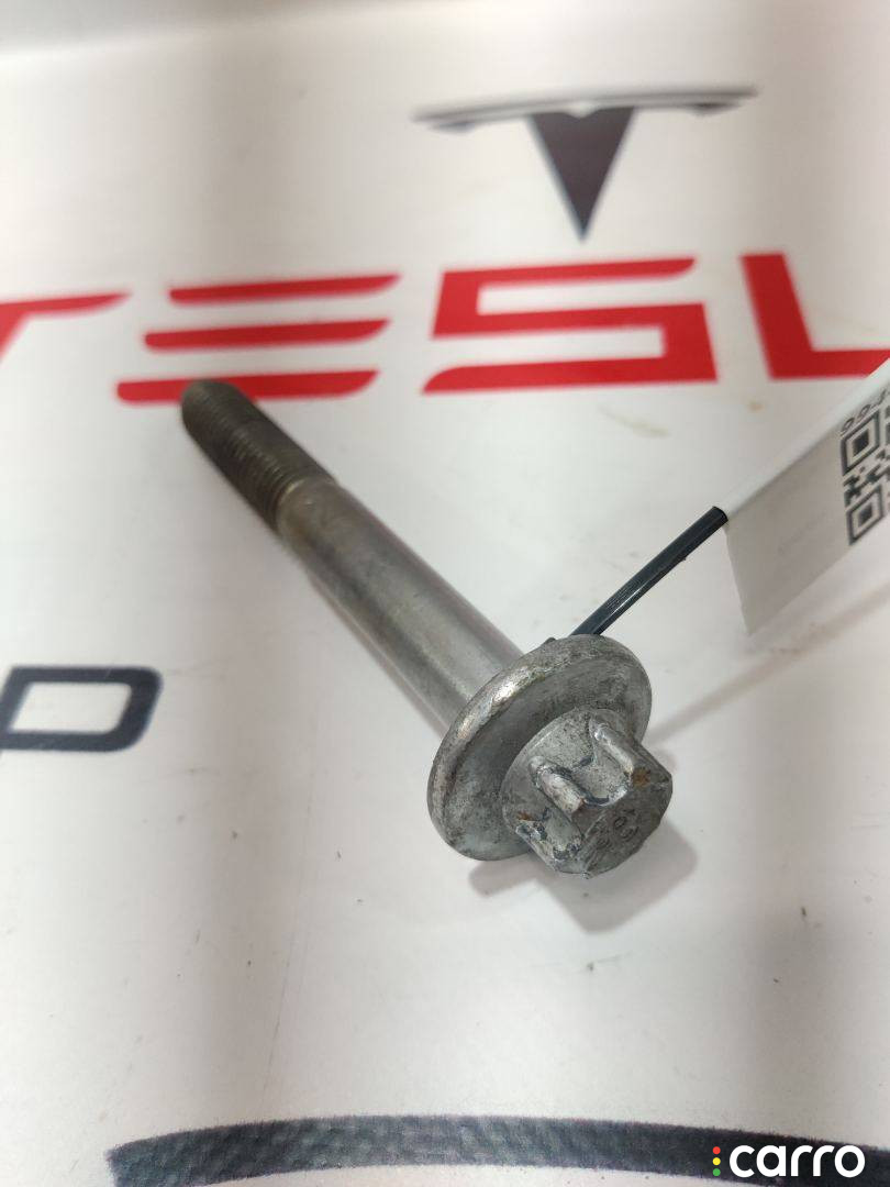 1566882-01-B, 1135760-00-A Болт Tesla Model S 2-й рест 2021г. - фото №1