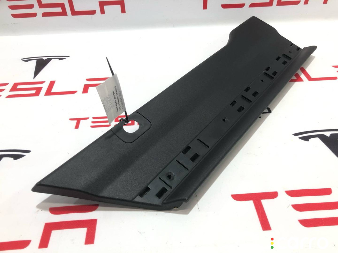 PT00015995F, PT00016005-F Накладка двери внутренняя задняя левая Rivian R1T 2022г. - фото №2