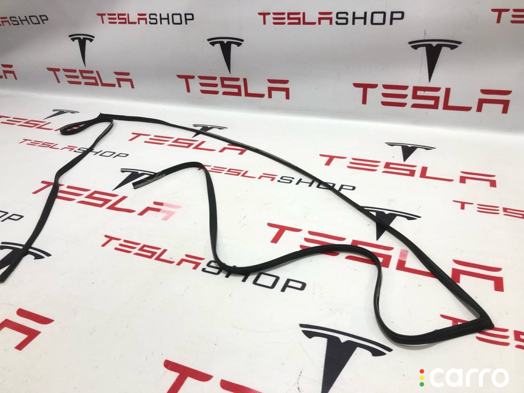 1472925-00-B, 1472925-99-C, 1111787-00-A уплотнитель Tesla Model 3 - фото №1