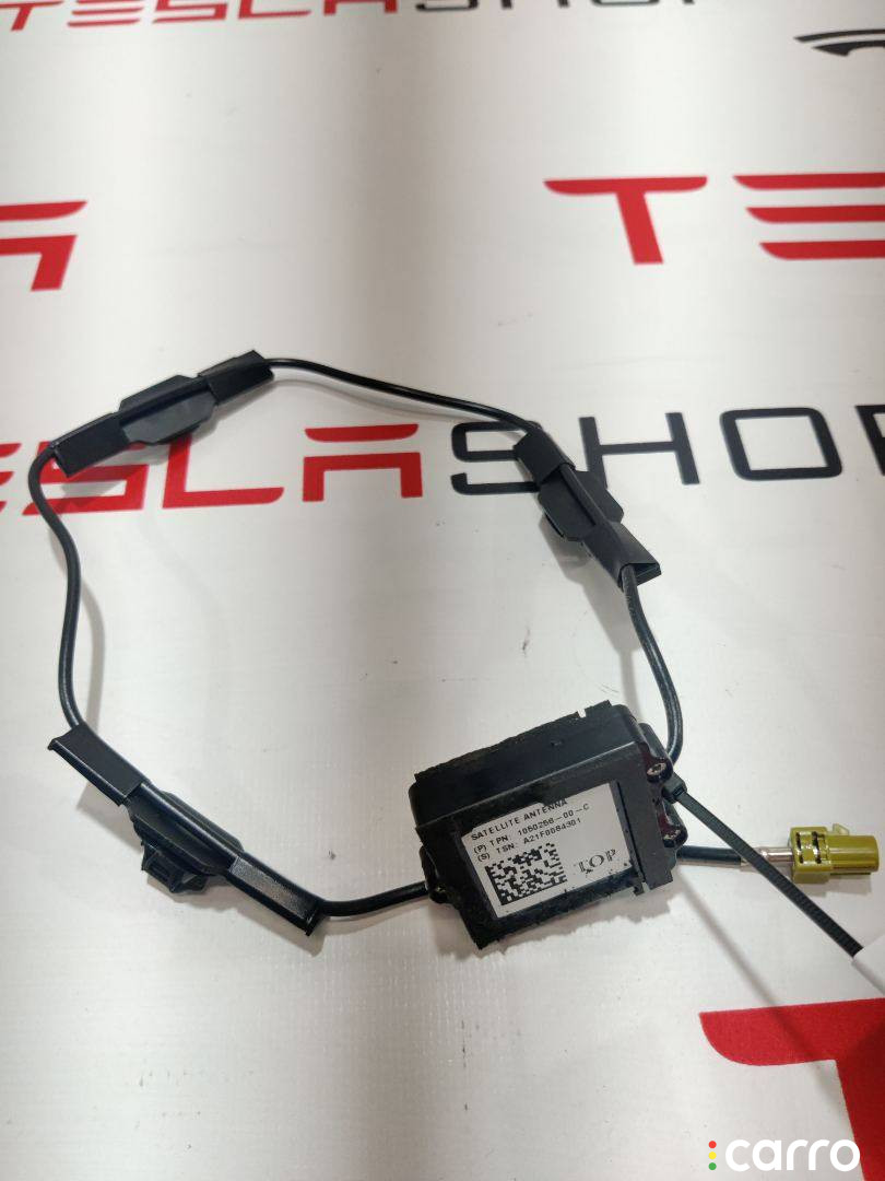 1050256-00-C антенна навигации Tesla Model S 2-й рест 2021г. - фото №1