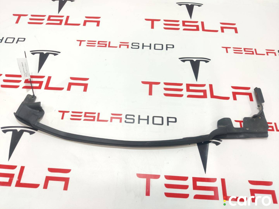 100542300D Уплотнитель задней двери Tesla Model S 2-й рест 2021г. - фото №1