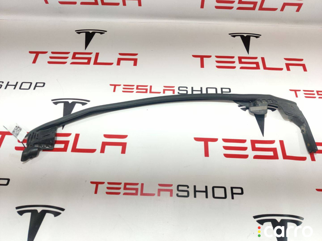 100542300D Уплотнитель задней двери Tesla Model S 2-й рест 2021г. - фото №2
