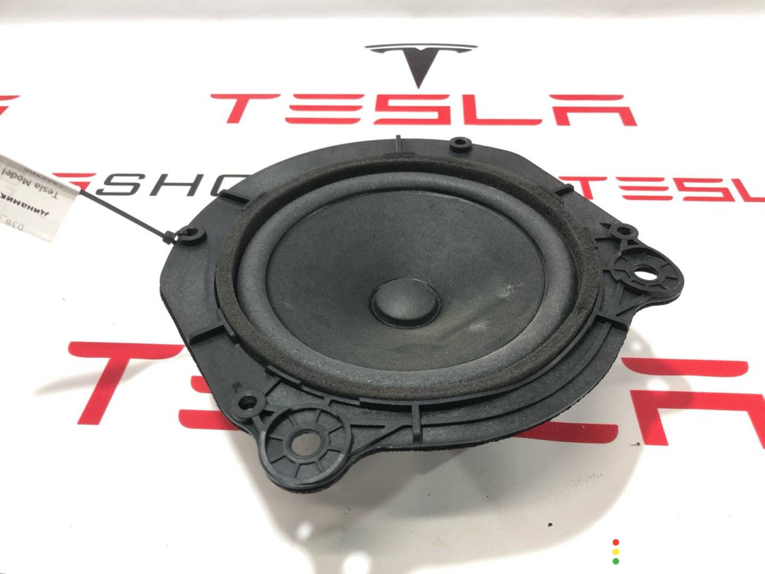 1050709-00-B динамик двери задней Tesla Model X 2019г. - фото №2