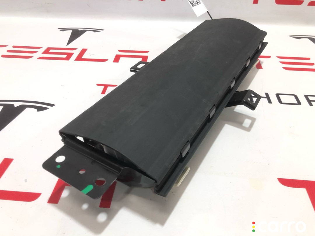 PT00000829-H Подушка безопасности коленная Rivian R1T 2022г. - фото №2