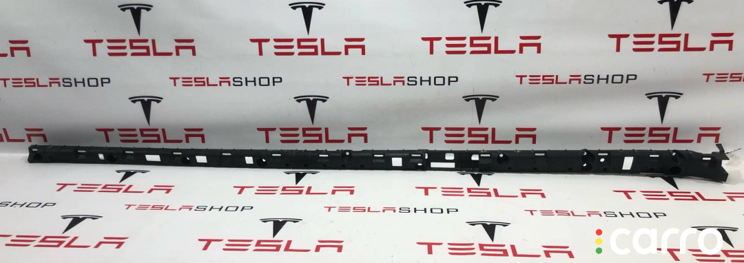 1046690-00-B Кронштейн накладки на порог левый Tesla Model X 2019г. - фото №2