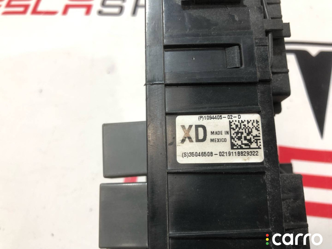 1094405-02-D Блок предохранителей передний Tesla Model X 2019г. - фото №4