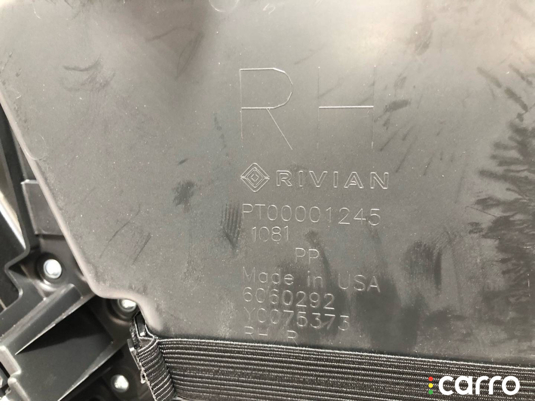 PT00001245, PT00001486-J, PT00031872 обшивка двери задней правой Rivian R1T 2022г. - фото №6