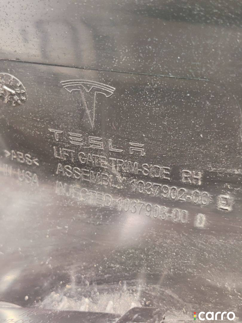 1037902-00-E, 1037903-00-E, 1037903-50-E Накладка крышки багажника Tesla Model X 2019г. - фото №4