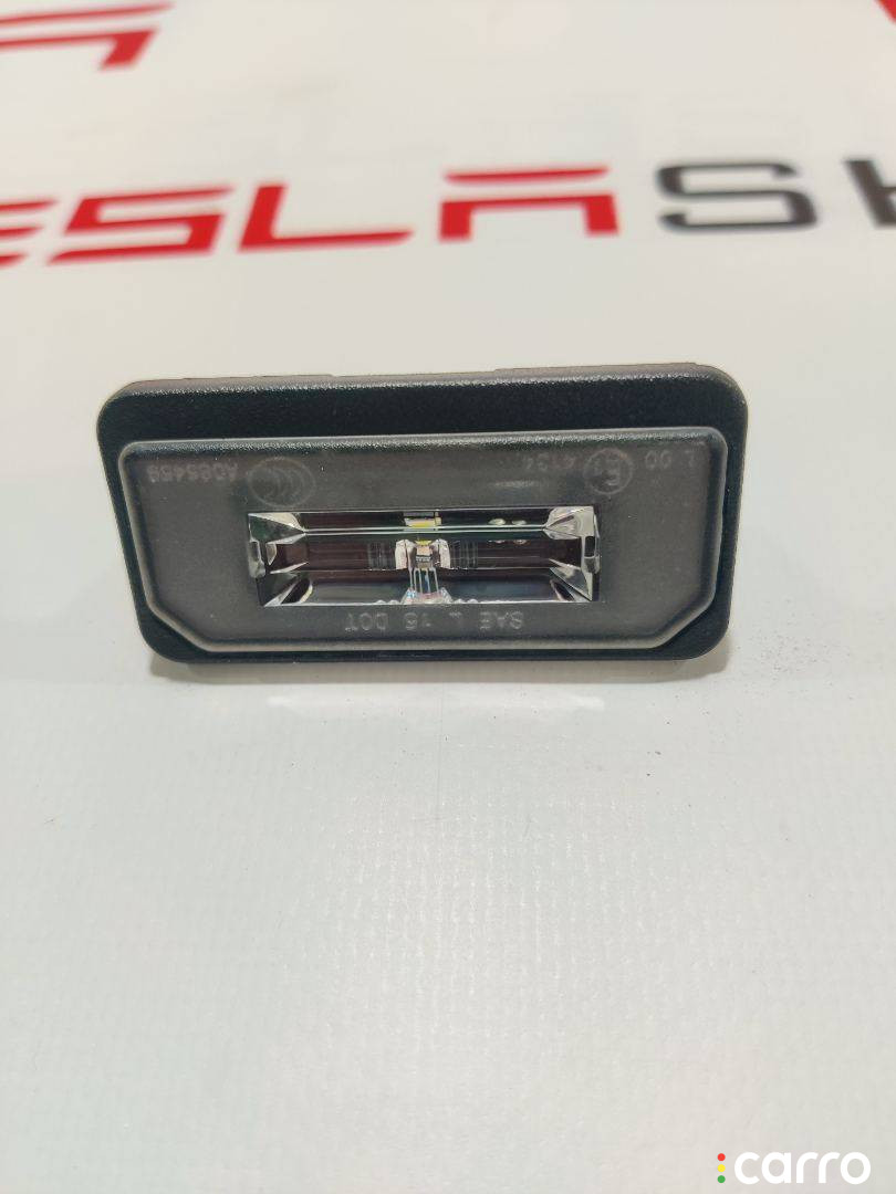 A2038200256, 1034341-00-B Подсветка номера Tesla Model X 2019г. - фото №1