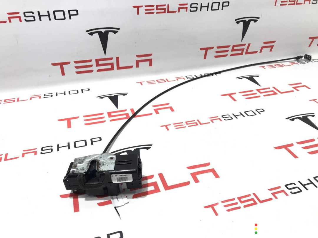 6008911-00-C замок двери задней левой Tesla Model S 2015г. - фото №1