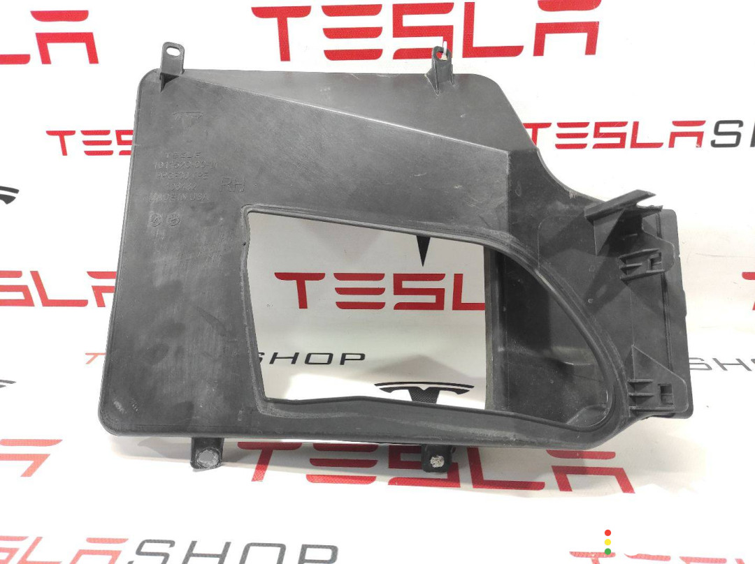1011520-00-D воздуховод (дефлектор) радиатора правый нижний Tesla Model S 2015г. - фото №1