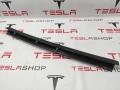 1009236-00-H, 1009255-00-G Накладка крышки багажника Tesla Model S 2015г. - фото №2