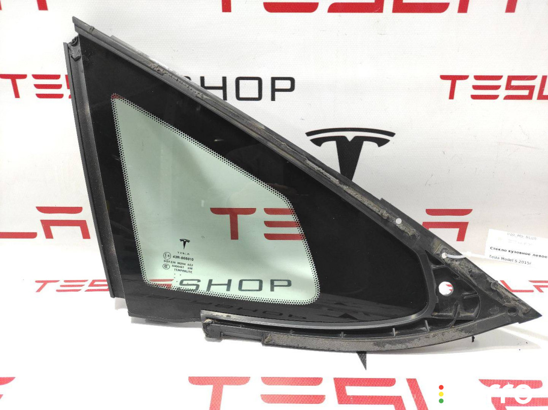 1051820-00-E стекло кузовное левое Tesla Model S 2015г. - фото №1