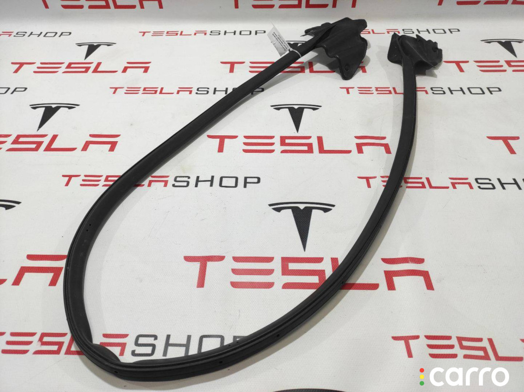 600959300D Уплотнитель передней двери Tesla Model S 2015г. - фото №1