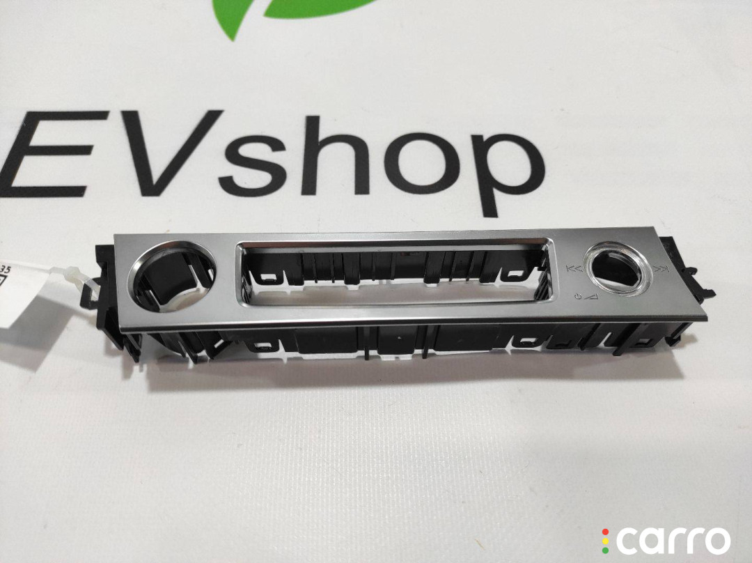 4N0959673, 4N0.905.217.B, 4KL.919.600, 4KR863263 декоративная накладка центральной консоли Audi e-tron 2019г. - фото №1