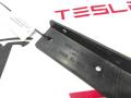 1016324-00-C Кронштейн крепления подкрылка заднего правого Tesla Model S 2015г. - фото №4