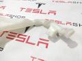 1005400-00-B бачок омывателя Tesla Model S 2015г. - фото №4