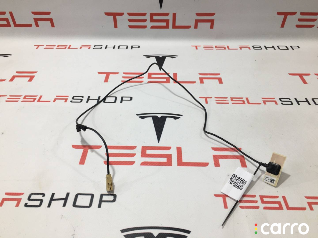 1057123-00-C антенна Tesla Model X 2017г. - фото №1