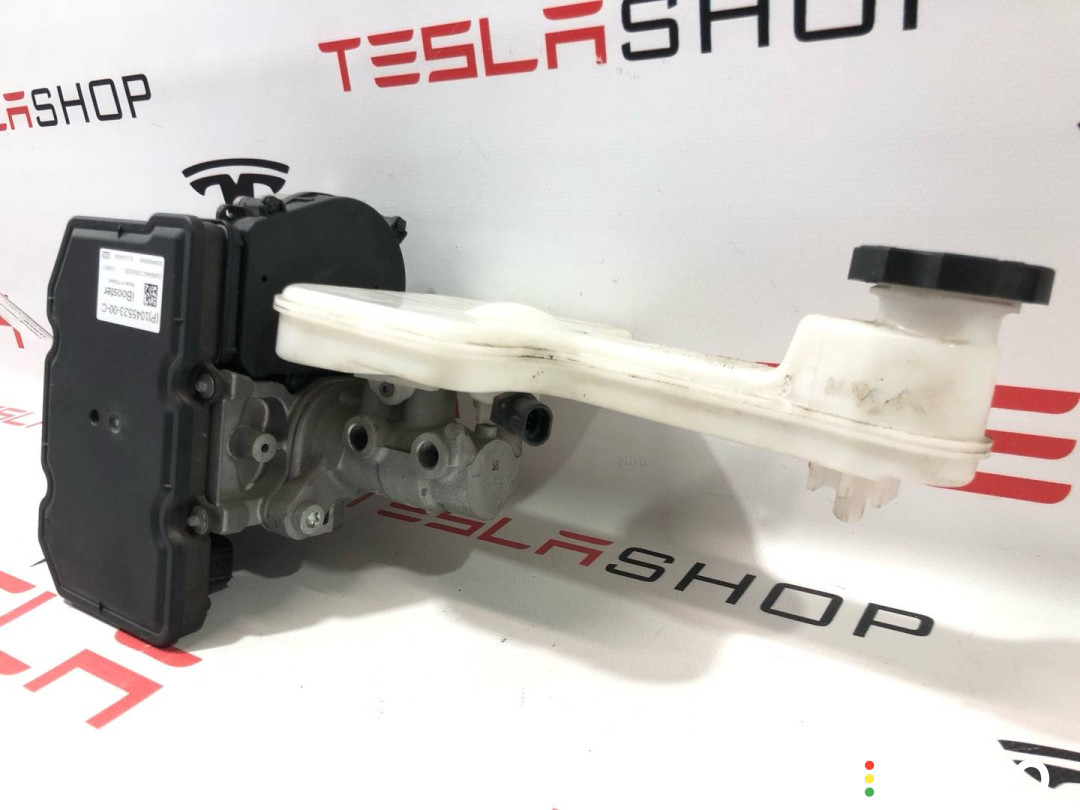 1045523-00-C цилиндр тормозной главный Tesla Model X 2017г. - фото №4