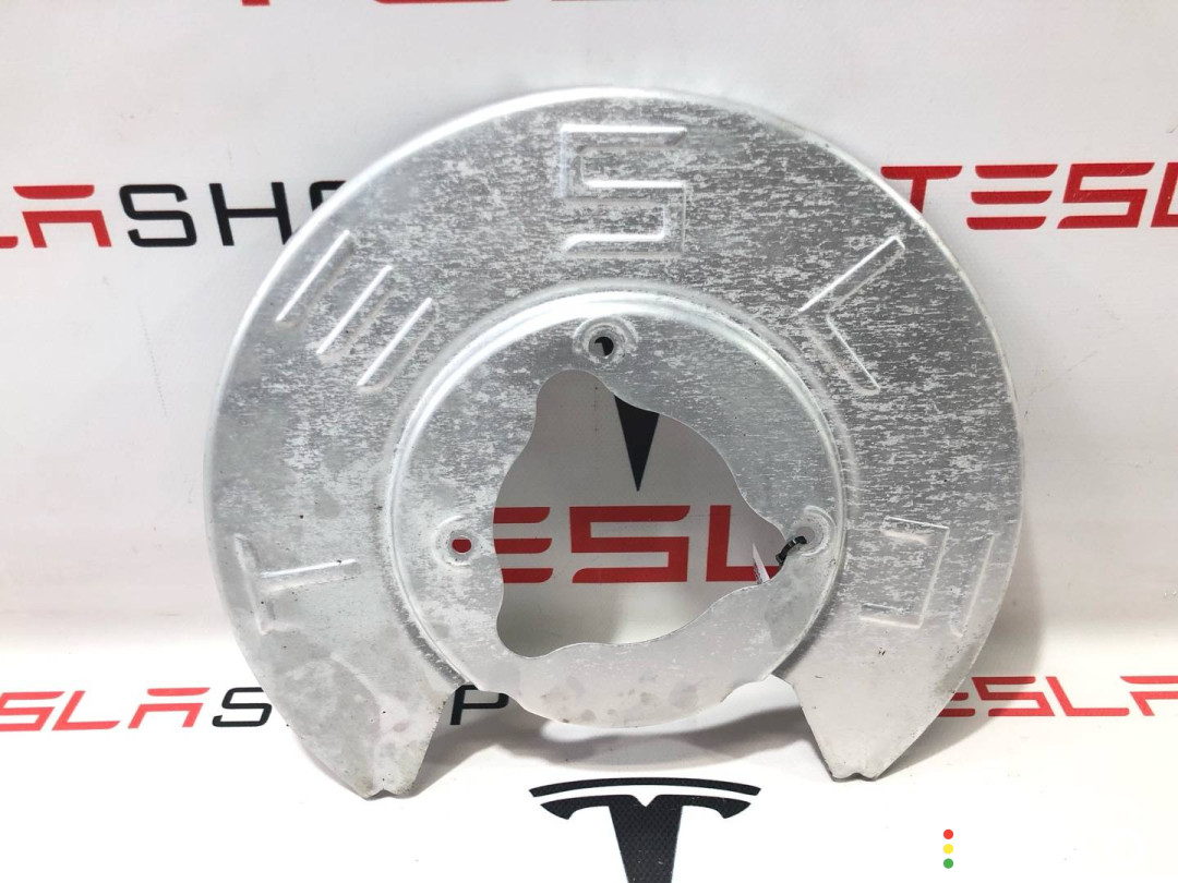 1044666-00-C Кожух тормозного диска Tesla Model 3 2020г. - фото №1