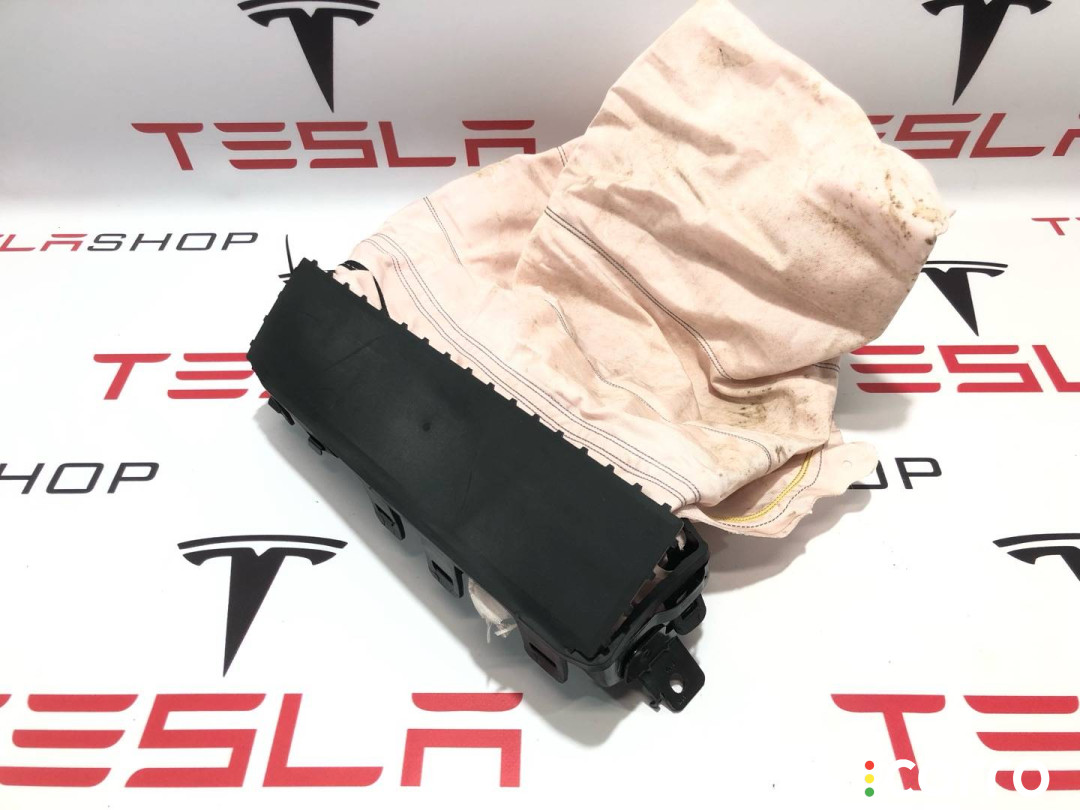 1005260-00-H Подушка безопасности пассажира Tesla Model X 2017г. - фото №1