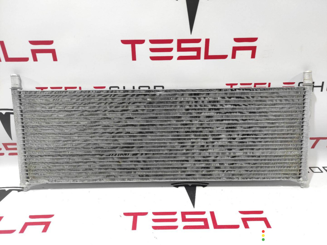 1048498-00-C радиатор основной Tesla Model X 2019г. - фото №7