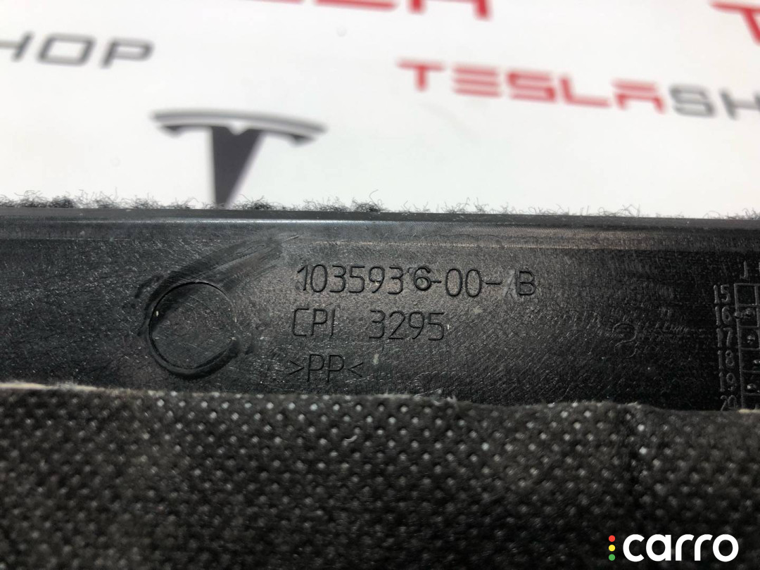 1035936-00-B Накладка центральной консоли Tesla Model X 2017г. - фото №4