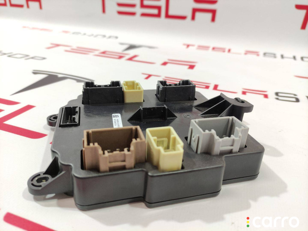 1062056-10-B модуль управления двери задней Tesla Model X - фото №2