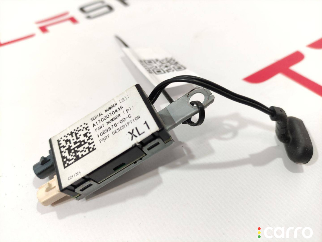 1063876-00-C усилитель антенны Tesla Model X - фото №1
