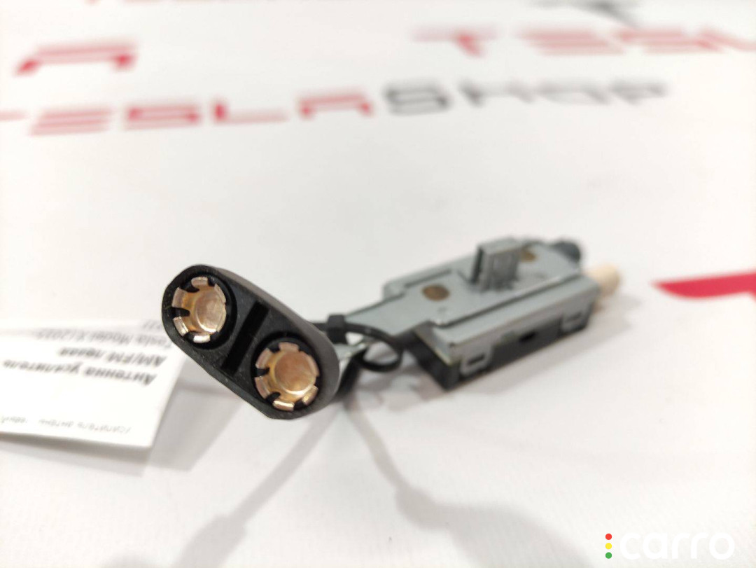 1063876-00-C усилитель антенны Tesla Model X - фото №2