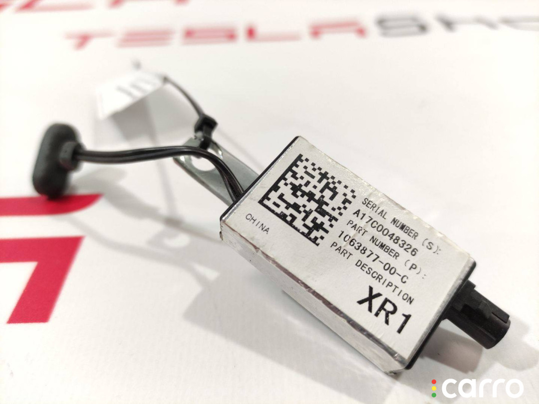1063876-00-C усилитель антенны Tesla Model X - фото №1