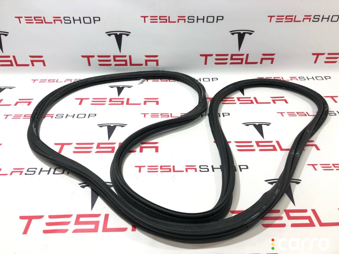 1459233-00-D, 1033038-00-B уплотнитель багажника Tesla Model X 2019г. - фото №1