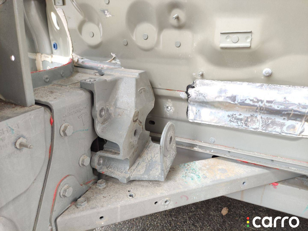 1047167-00-J, 1069434-SO-A, 1075824 кронштейн двигателя передний правый Tesla Model X 2019г. - фото №4