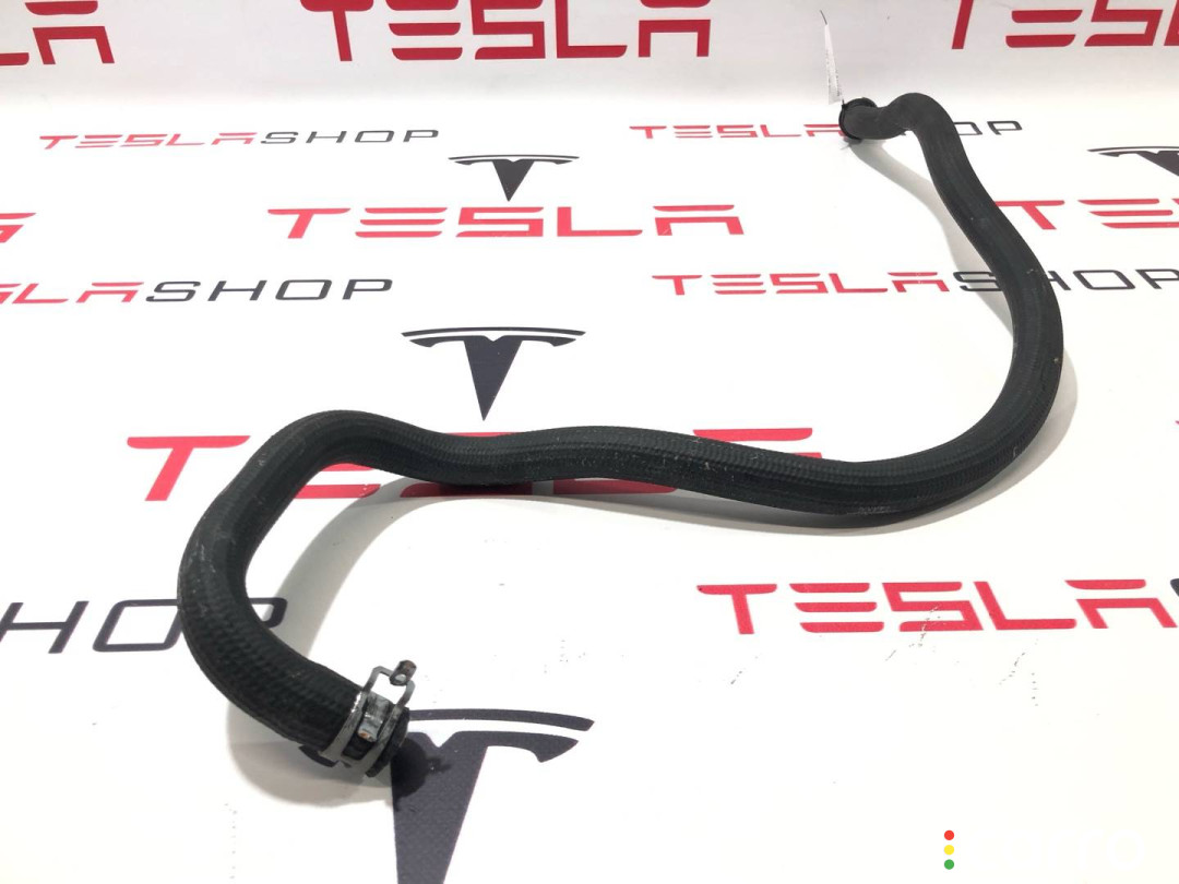1046136-00-I Шланг системы охлаждения Tesla Model X 2019г. - фото №3