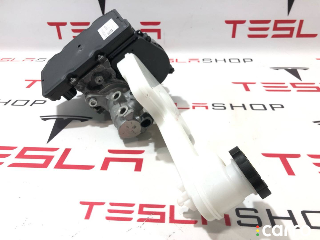 1045523-00-C цилиндр тормозной главный Tesla Model X 2019г. - фото №2