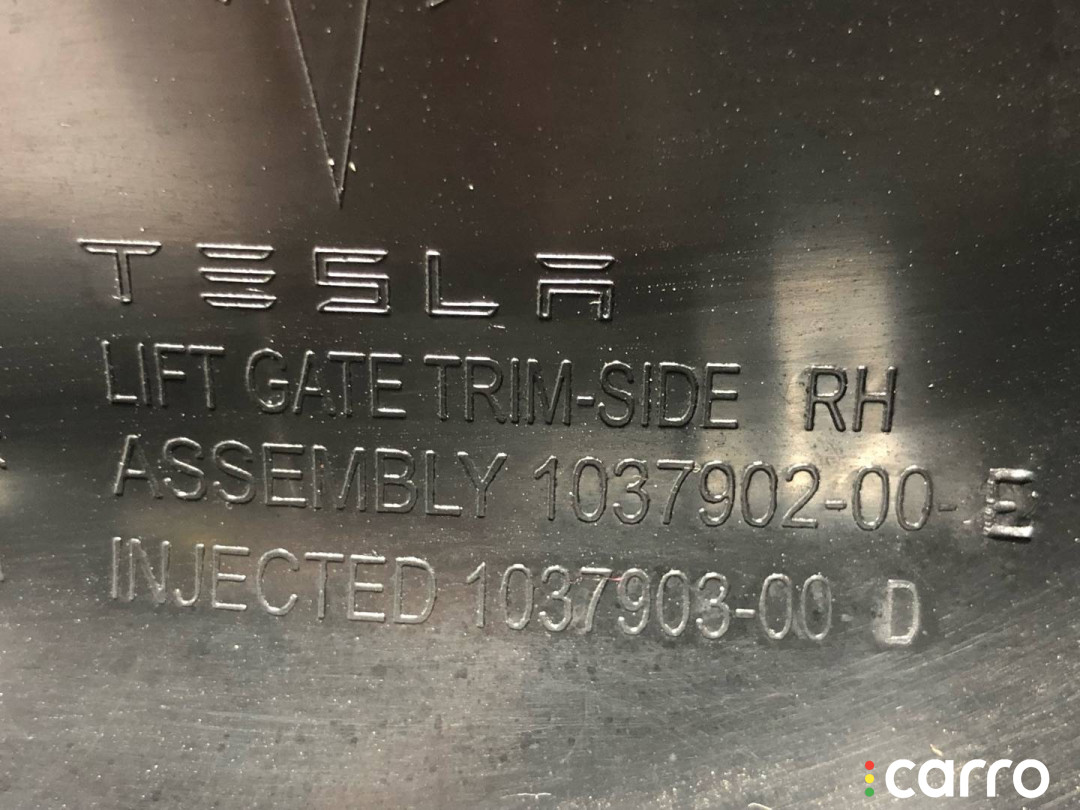 1037902-00-E Накладка крышки багажника Tesla Model X 2019г. - фото №5