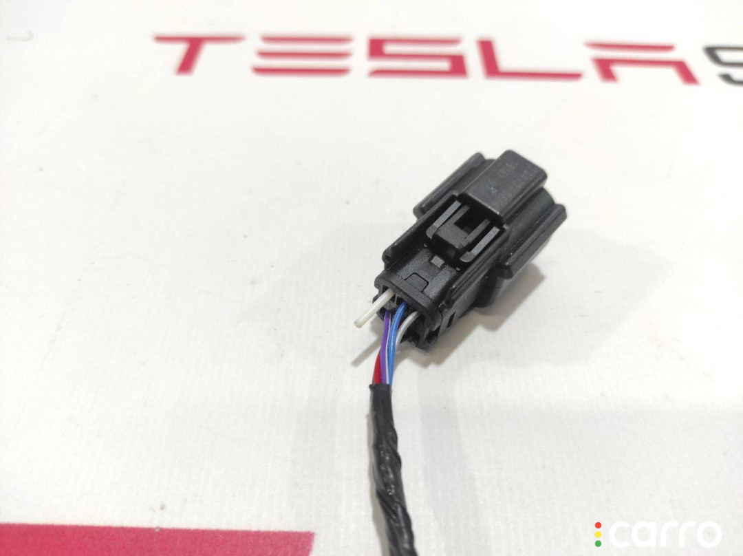 1072429-00-A, 2072429-00-A, 3072429-00-B разъем (фишка) проводки Tesla Model X 2019г. - фото №2