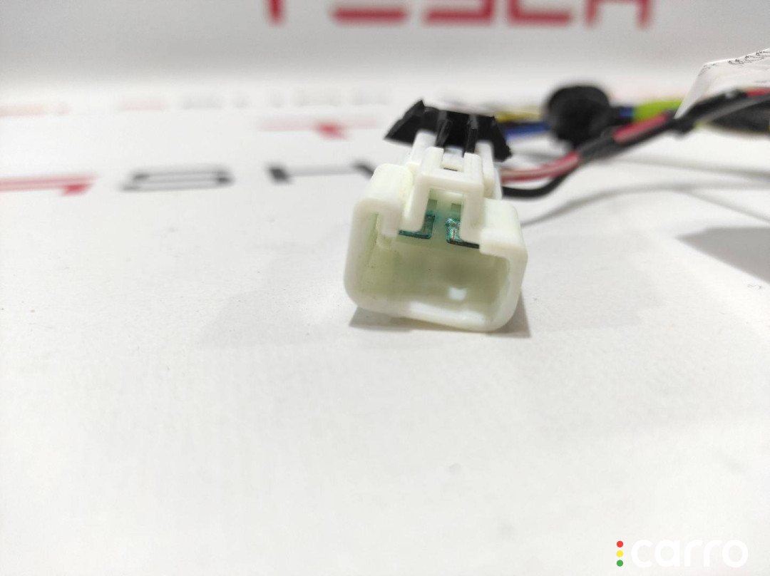 1082436-00-B, 2082436-00-B, 3082436-00-B, 4082436-00-B, 1055702-00-F разъем (фишка) проводки Tesla Model X 2019г. - фото №2