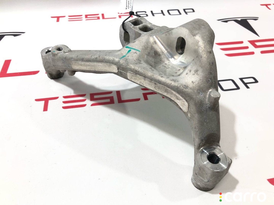 1478000-01-C, 1134684-00-C кронштейн двигателя передний левый Tesla Model X рест 2022г. - фото №1