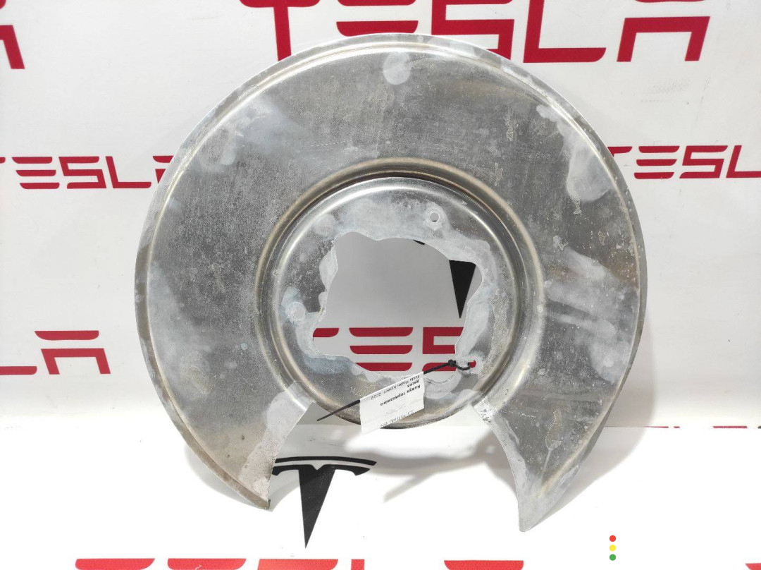 1420661-00-B Кожух тормозного диска Tesla Model X рест 2022г. - фото №1