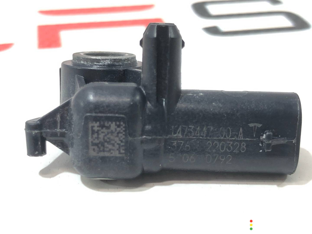 1473447-00-A датчик удара Tesla Model X рест 2022г. - фото №3