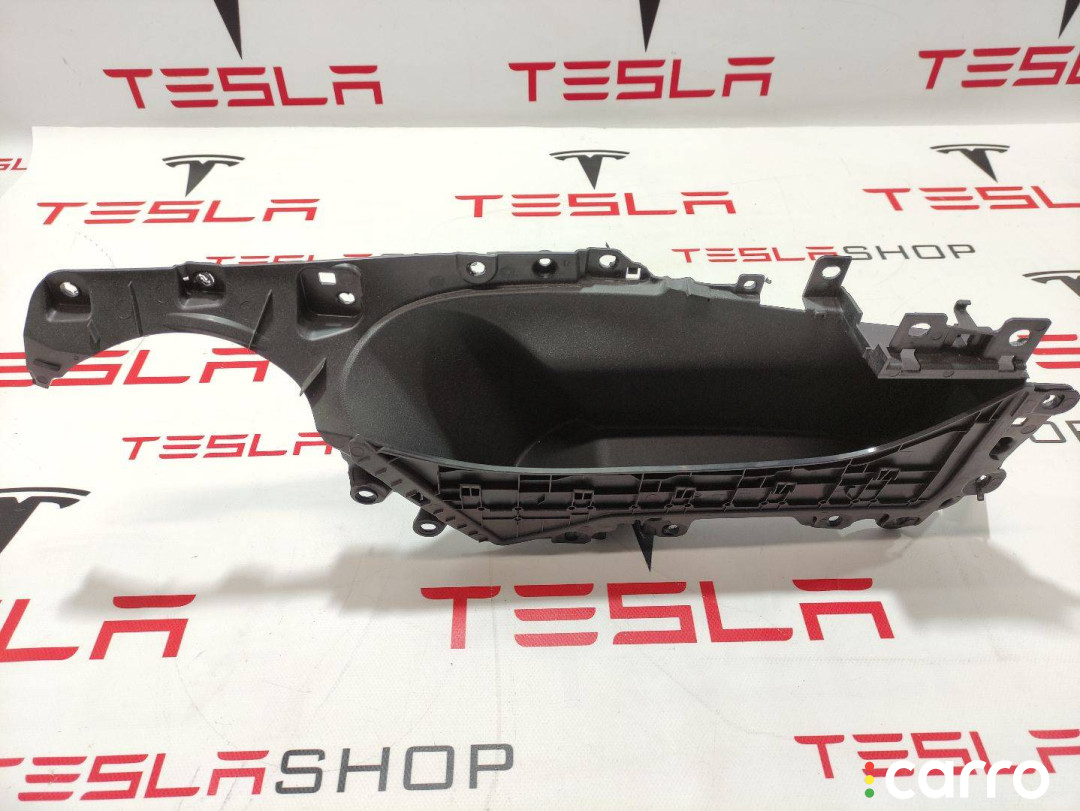 1477302-91-C, 1085119-00-E обшивка двери передней правой Tesla Model 3 2019г. - фото №1